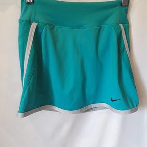 VGW-Nike turquoise grey skort